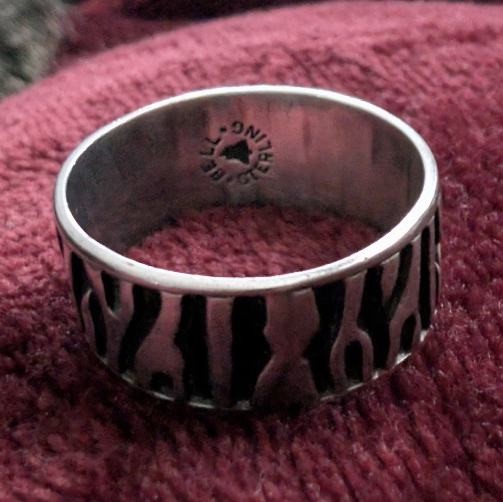 Bell Zebra Sterling Silver Textured Ring Sz 10